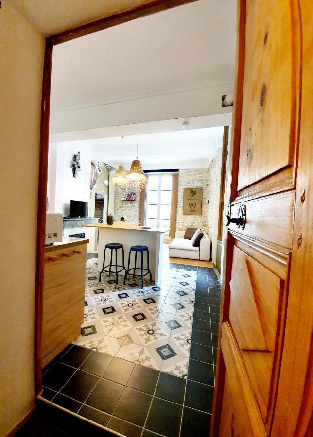 Appartement Palmiers et Crocos du vieux Nîmes Extérieur photo